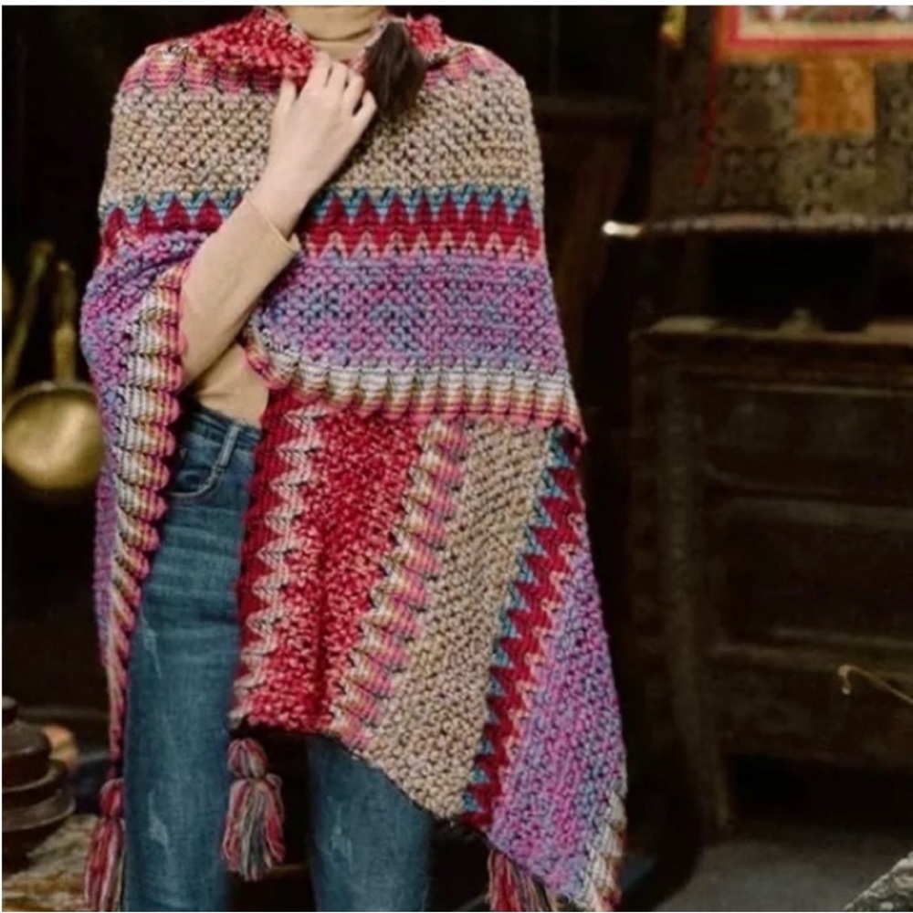 NWOT Free Spirited Boho Knitted Wrap Cape